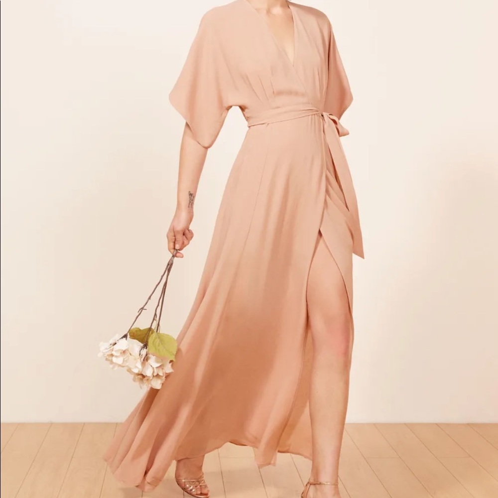 ✨Reformation ✨❤️Winslow dress color blush ❤️